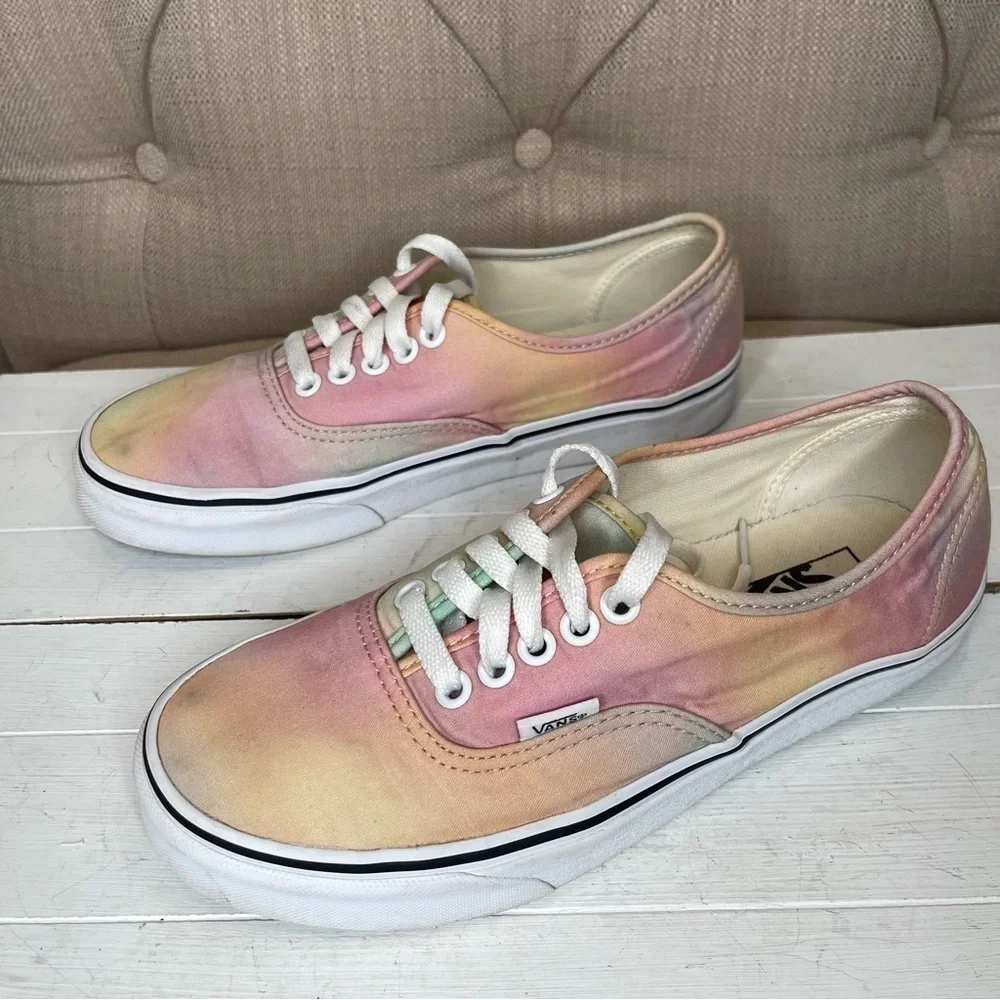 Vans Sneakers Aura Shift Multicolor True White Womens Size 8 Sneakers canvas
